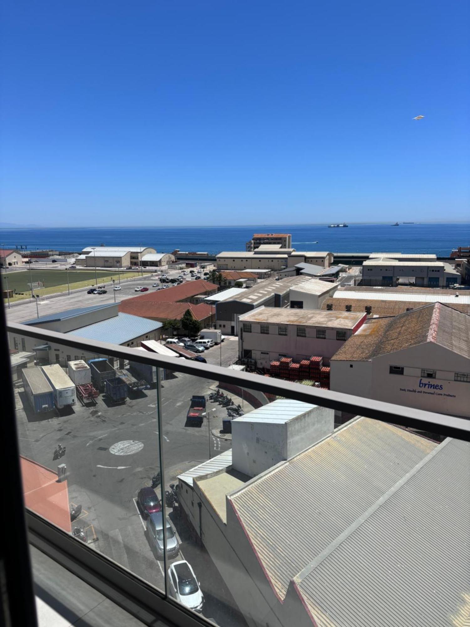 The Hub Apartment Gibraltar Bagian luar foto